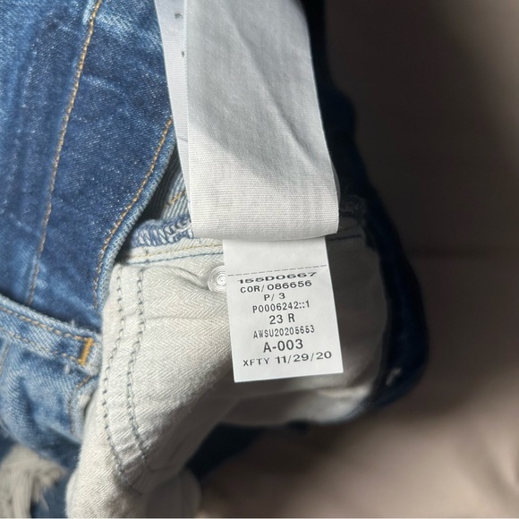 Abercrombie & Fitch High Rise Mom Jeans Women’s 23 Distressed Blue Denim - Picture 9 of 16